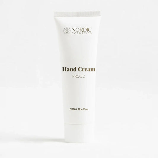 Hvid tube håndcreme fra Nordic Cosmetics med CBD og Aloe Vera