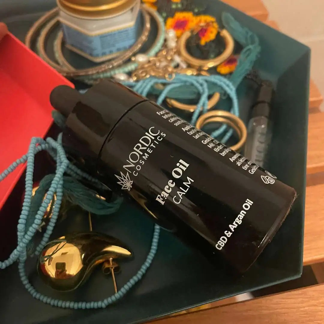 Nordic Cosmetics Face Oil Calm med CBD og arganolie