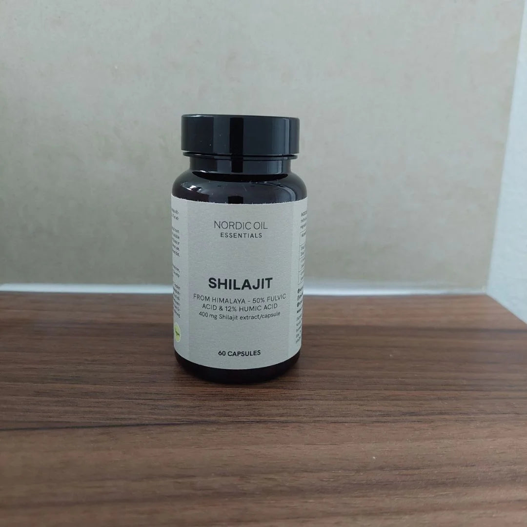 Nordic Oil SHILAJIT-kapsler på træbord