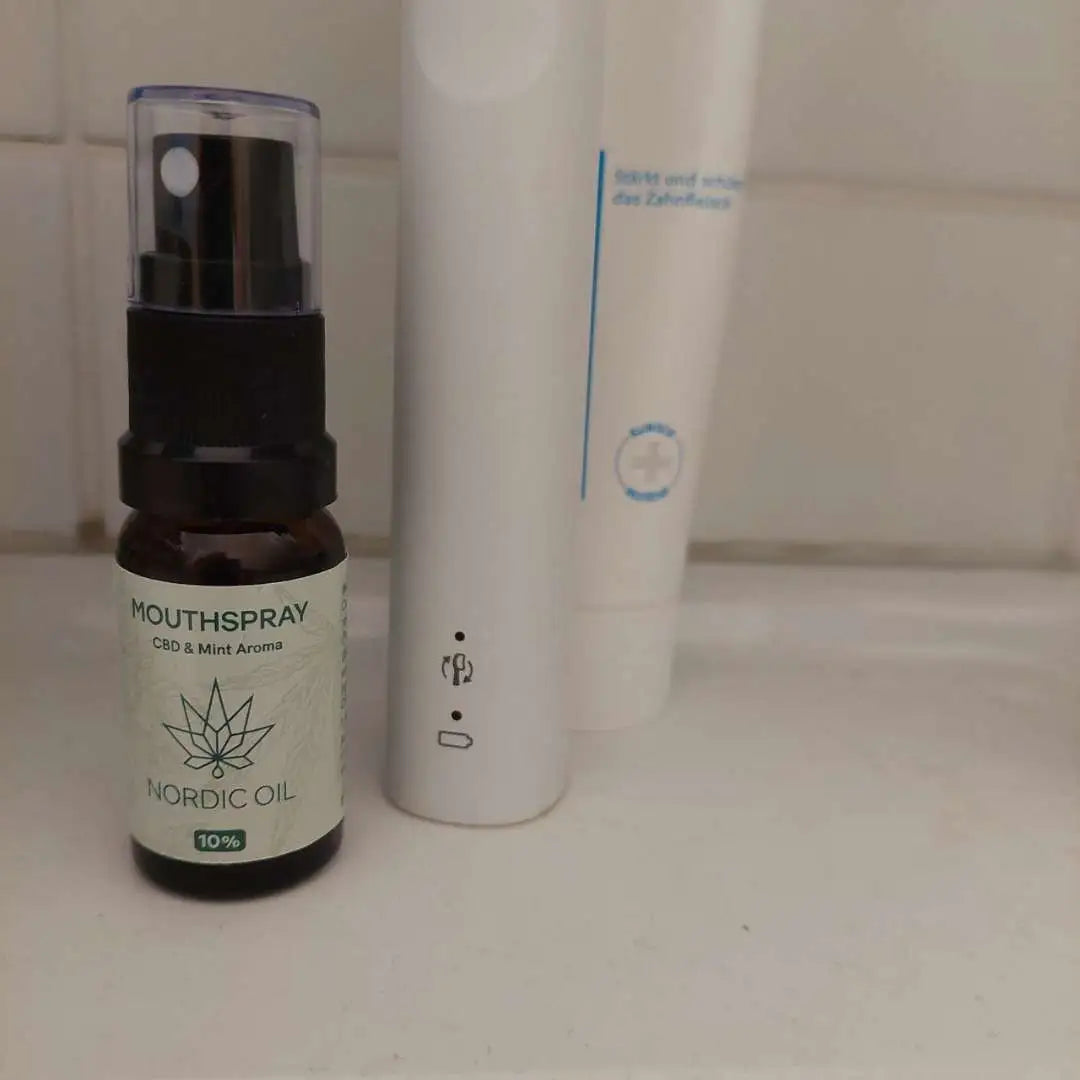 Mundsprayflaske med CBD og mint aroma fra Nordic Oil