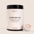 Nordic Oil Essentials Super Red Mix pulver i mørk krukke med måleske ved siden af